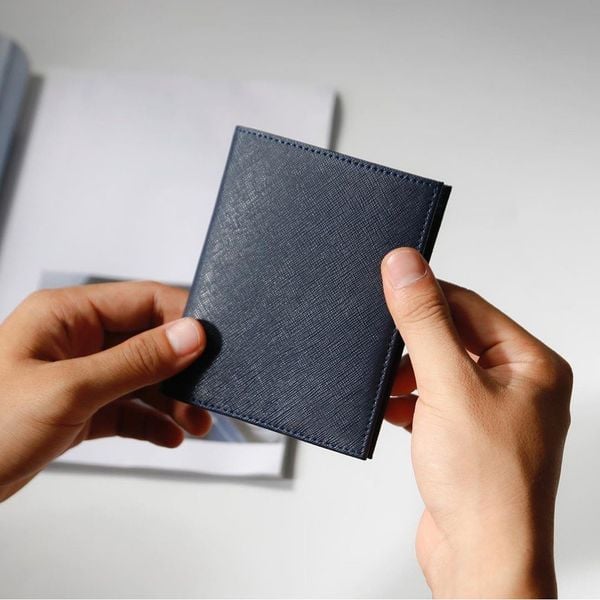 vẻ đẹp hoàn mỹ cùng độ bền vượt thời gian của ví da nam menz