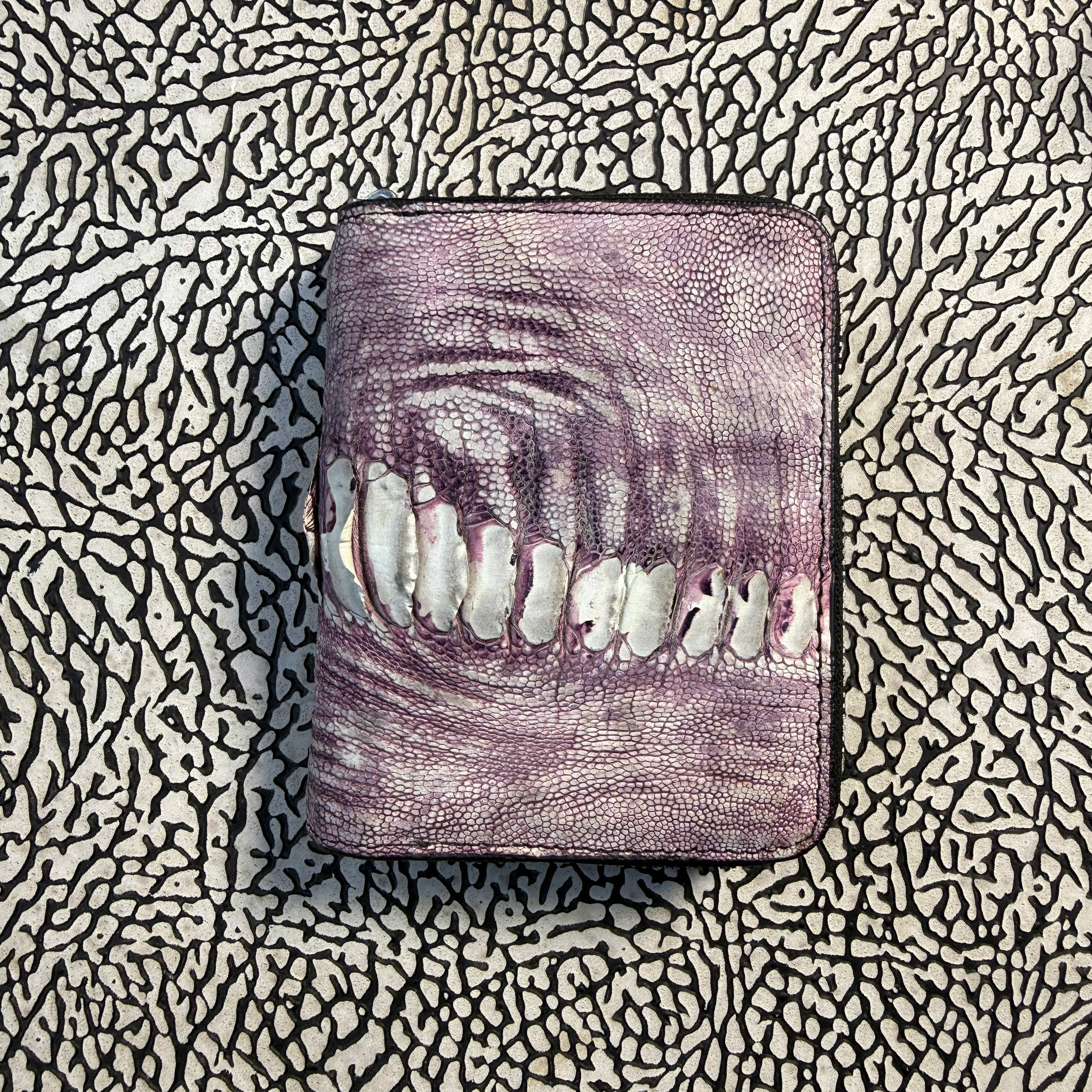 ví da đà điểu chân có cúc bấm